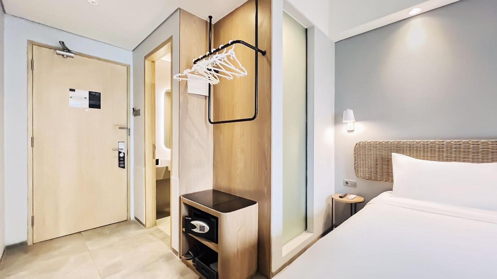 Neo Hotel Puri Indah Cakarta Dış mekan fotoğraf
